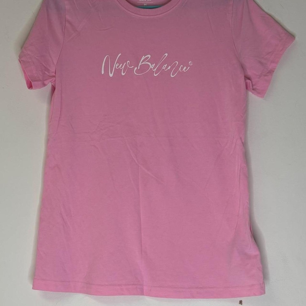 New Balance Pink Women Medium Logo Tee Athleisure Pilates Princess Sporty Y2K